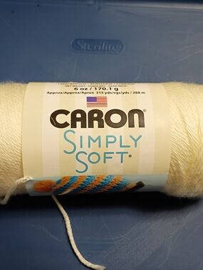 Yarnspiration Caron Simply Soft Off White 6 oz Skein NEW!